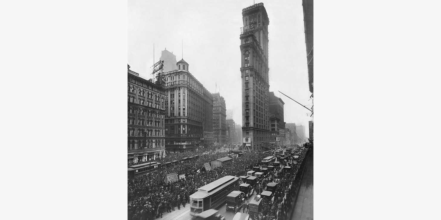 Crowds outside the Times Tower in 1919 to hear World Series results. Photo: Wikimedia Commons, the Brown Brothers.