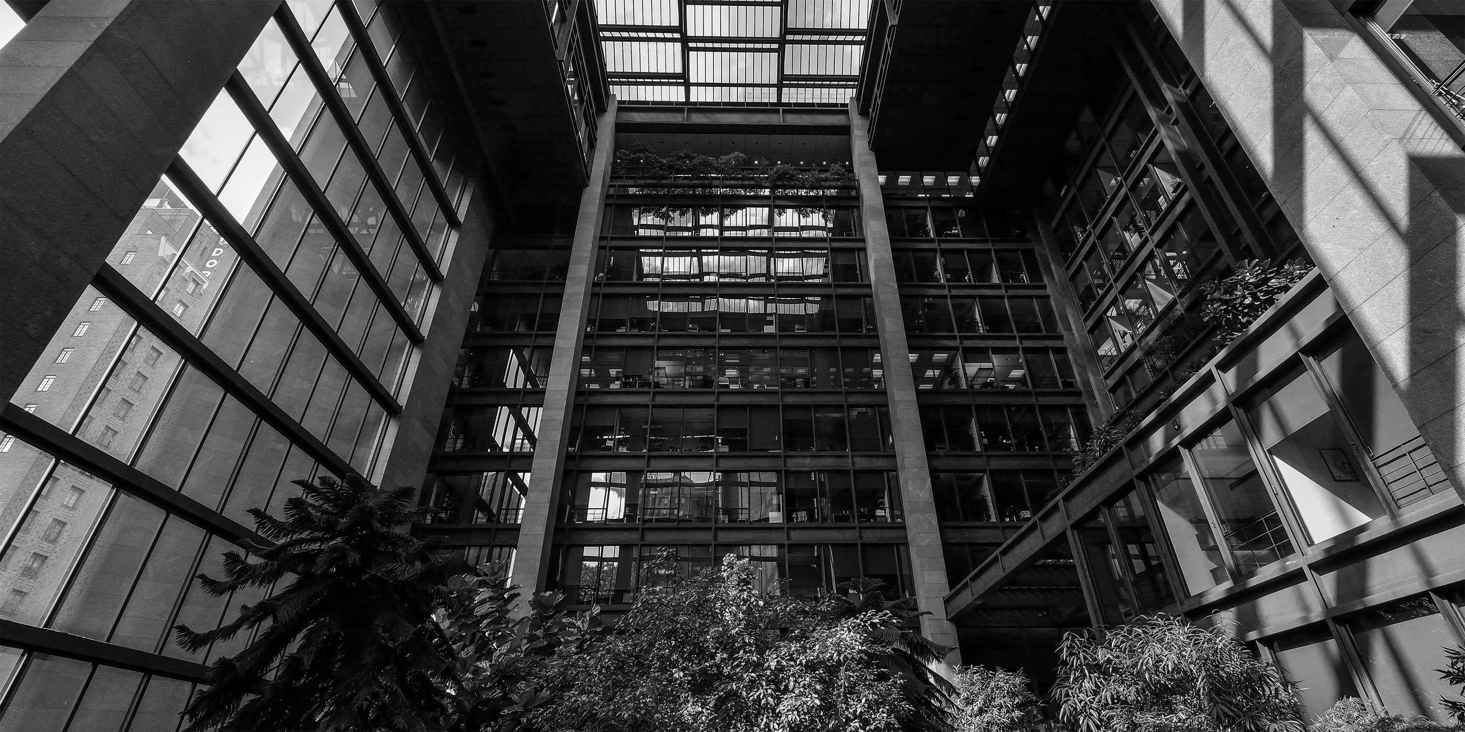 Atrium at the Ford Foundation Building. Photo: Wikimedia Commons, Kenlarry.