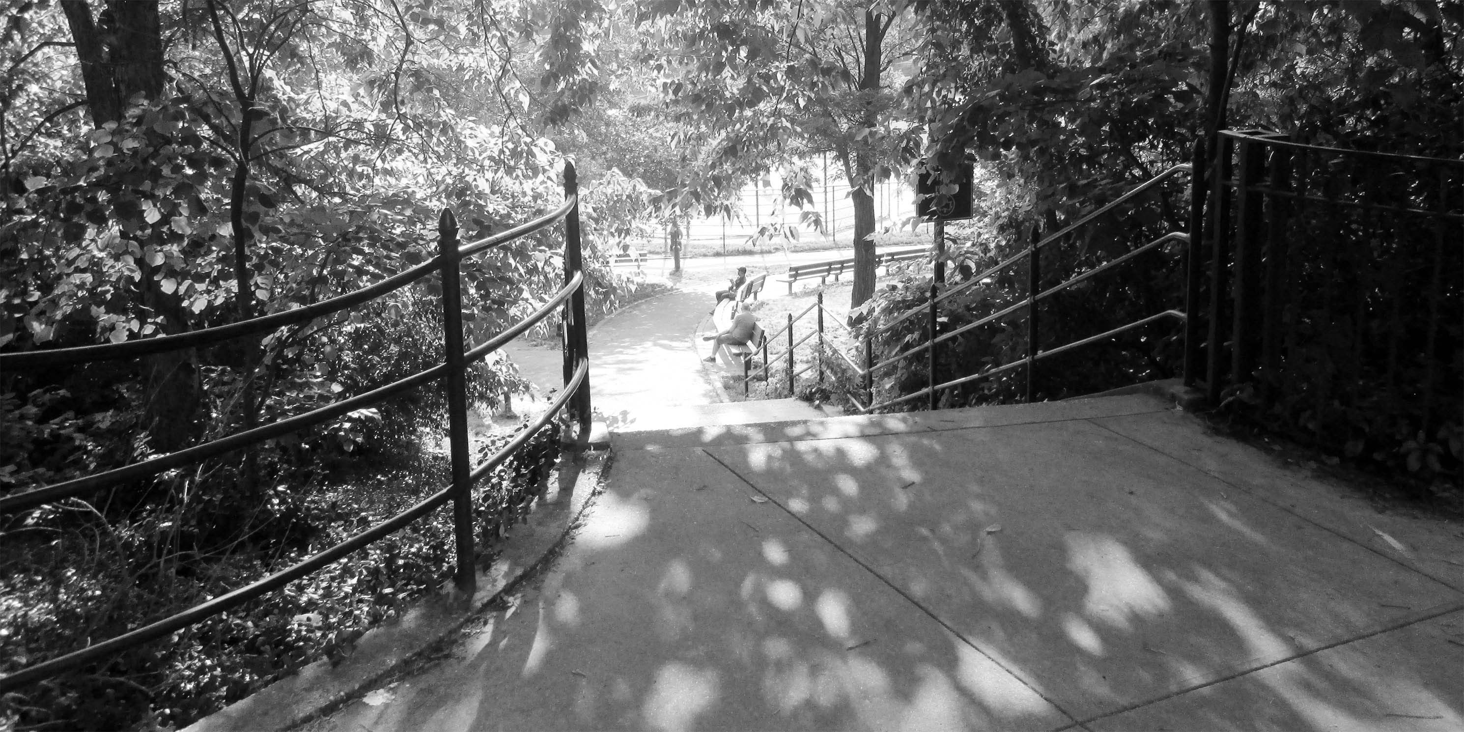 An entrance to Inwood Hill Park at West 214th Street and Seaman Avenue. Photo: Wikimedia Commons, Beyond My Ken.