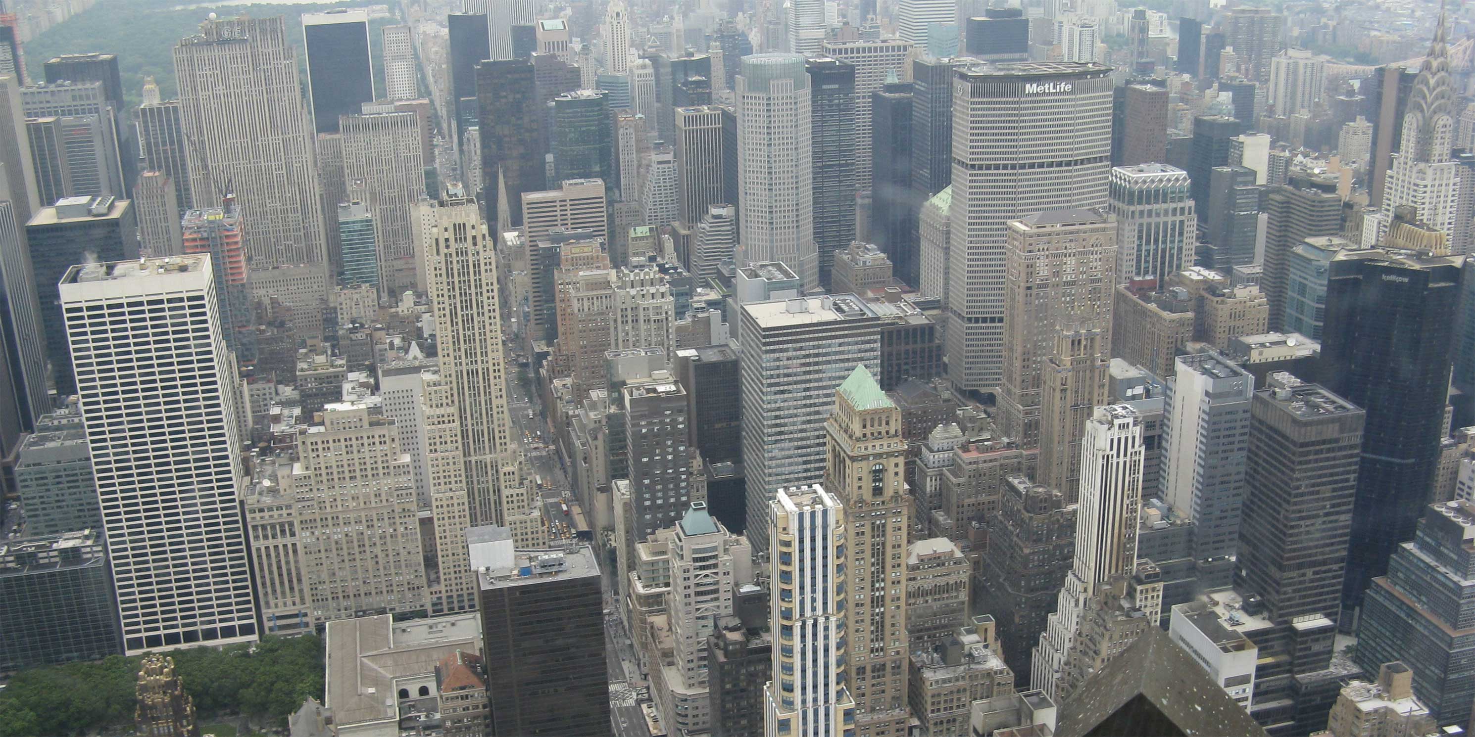 Skyscrapers in Midtown Manhattan. Photo: Wikimedia Commons, Yair Haklai.