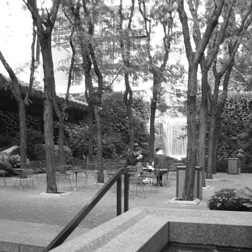 Greenacre Park on East 51st Street in Manhattan. Photo: Wikimedia Commons, Jim Henderson.