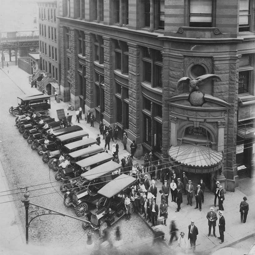 The Brooklyn Daily Eagle building in downtown Brooklyn in the 1920s. Photo: The Brooklyn Public Library.