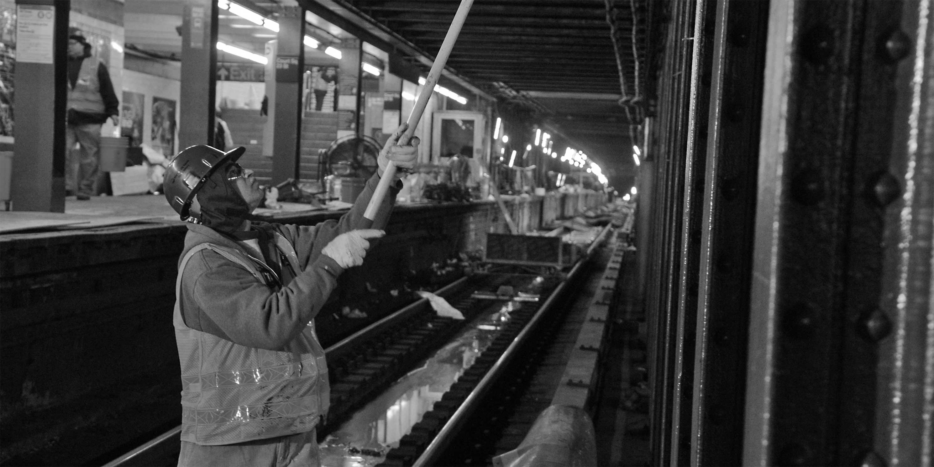Subway maintenance and repairs at the Court Square/23rd Street Station in Long Island City, Queens. Photo: Wikimedia Commons, Metropolitan Transportation Authority of the State of New York.