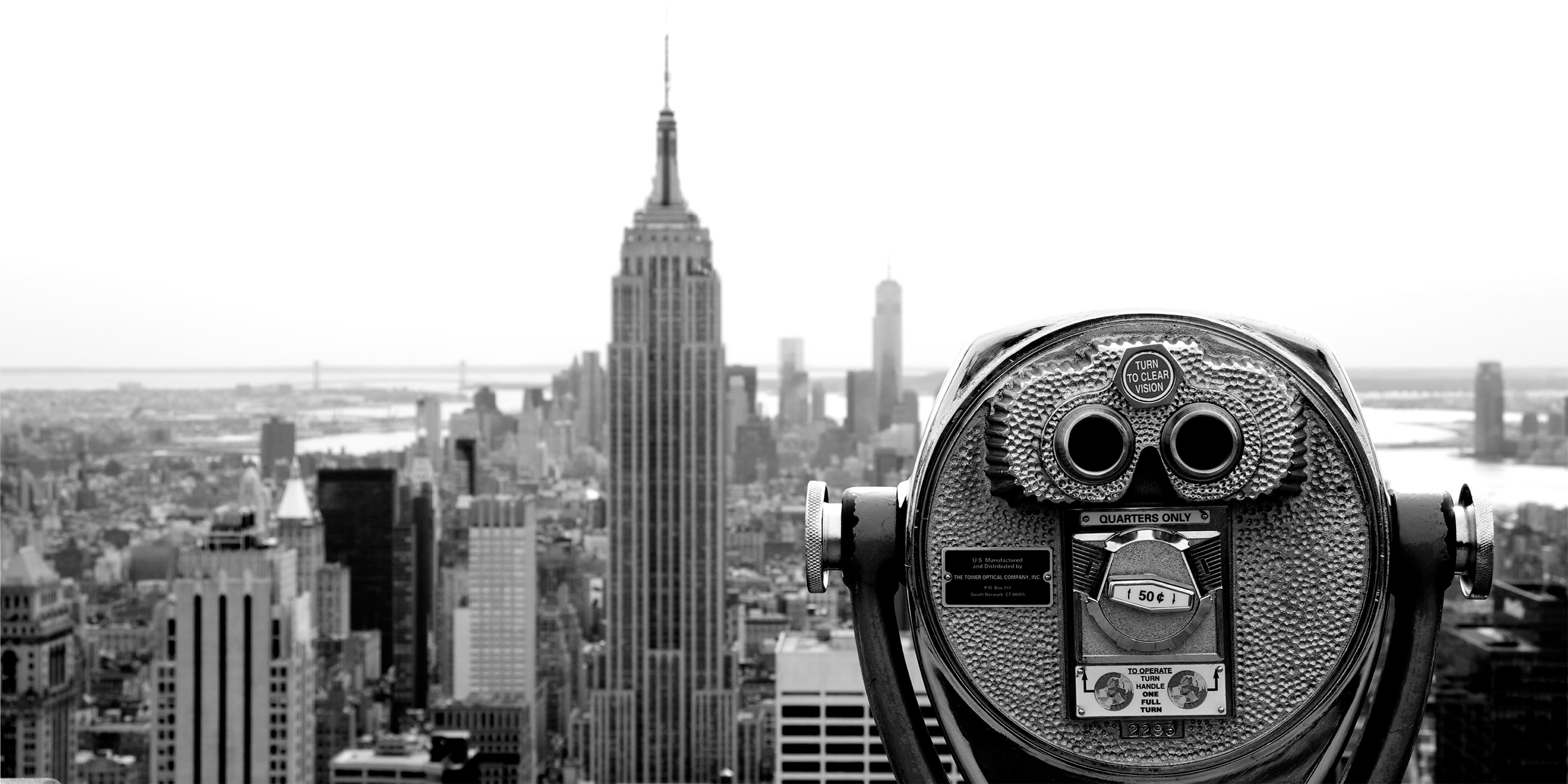 viewfinder telescope and Empire State Building in background