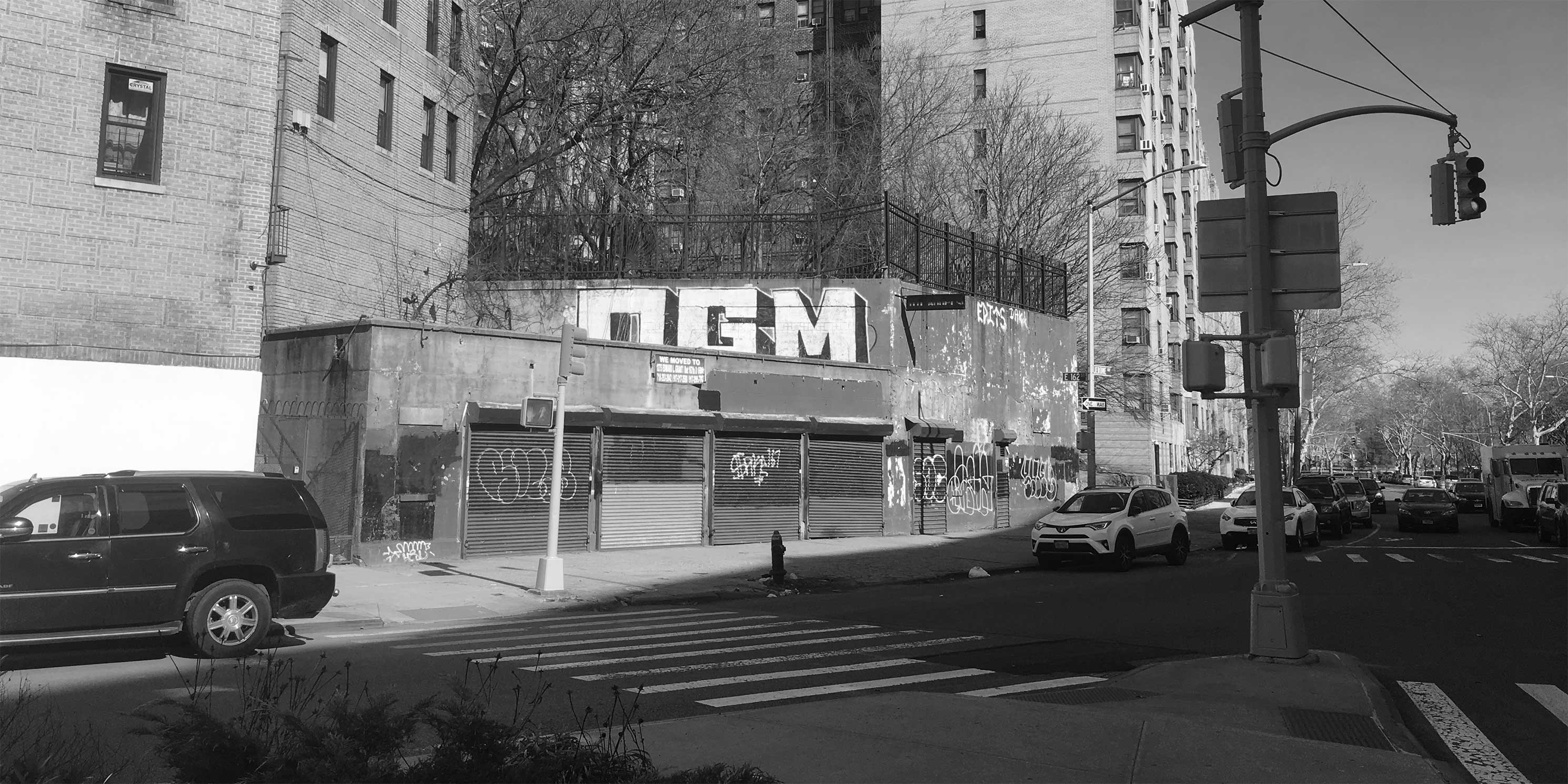 The intersection of Jerome Avenue and East 162nd Street in the Bronx. Photo: Wikimedia Commons, Sapphire Williams.