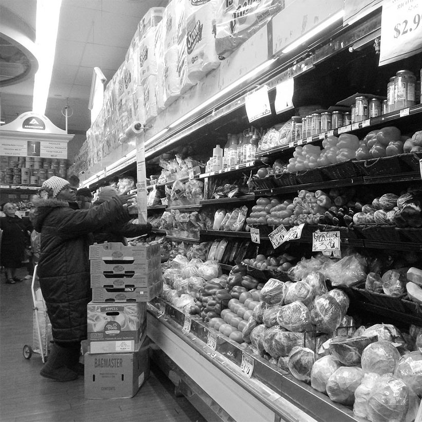 The Associated Supermarket in East Harlem. Photo: Wikimedia Commons, Jim Henderson.