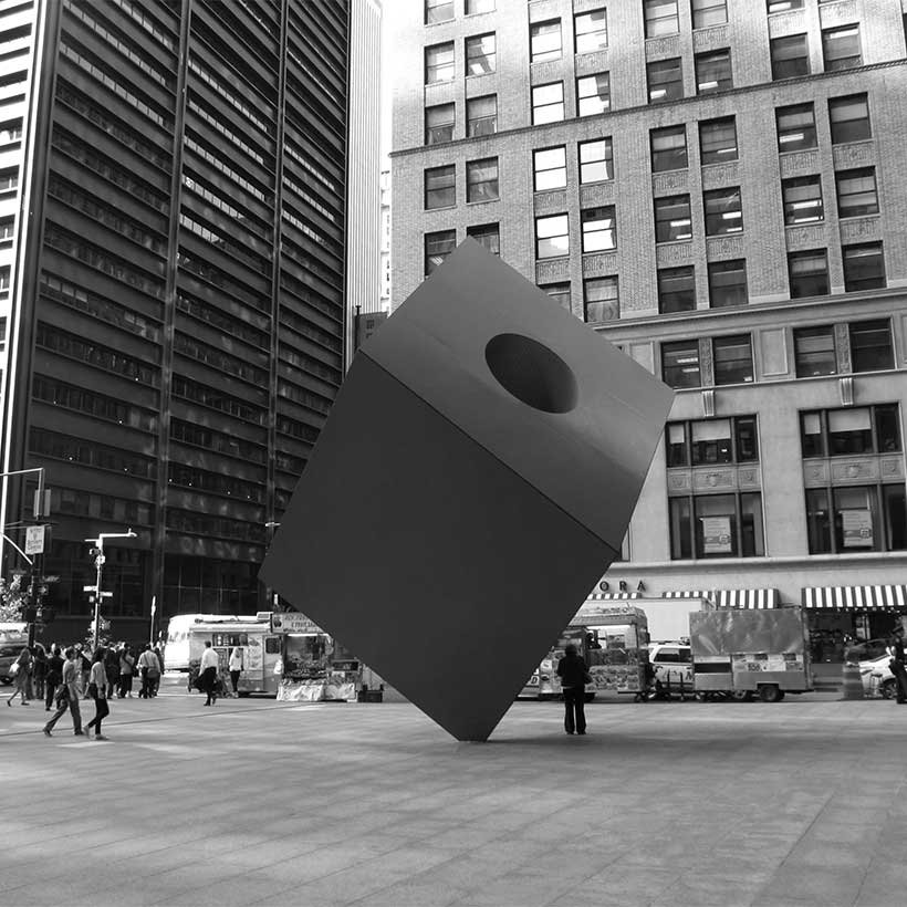 The Cube at the Marine Midland Building, 140 Broadway. Photo: Wikimedia Commons, Ken Lund.