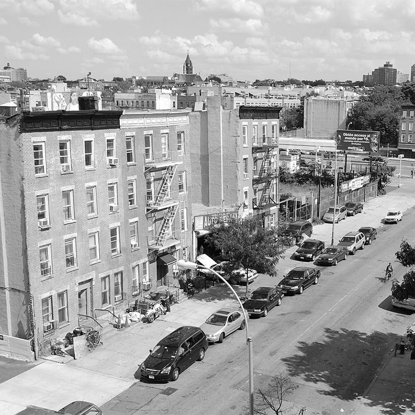Street in Gowanus, Brooklyn, New York. Photo: Wikimedia Commons, hellroy.