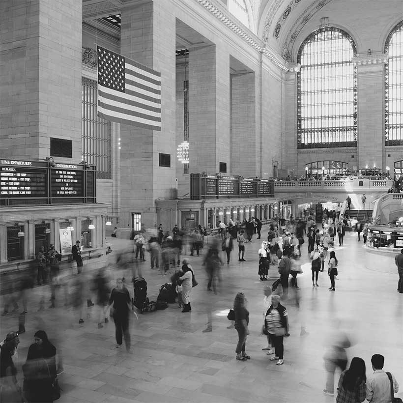 main floor in Grand Central Terminal busy with passengers