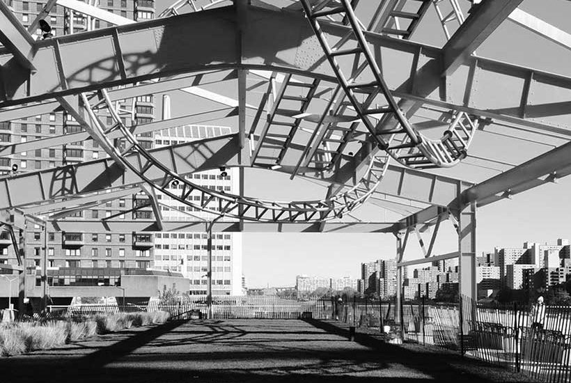 Alice Aycock’s sculpture East River Roundabout