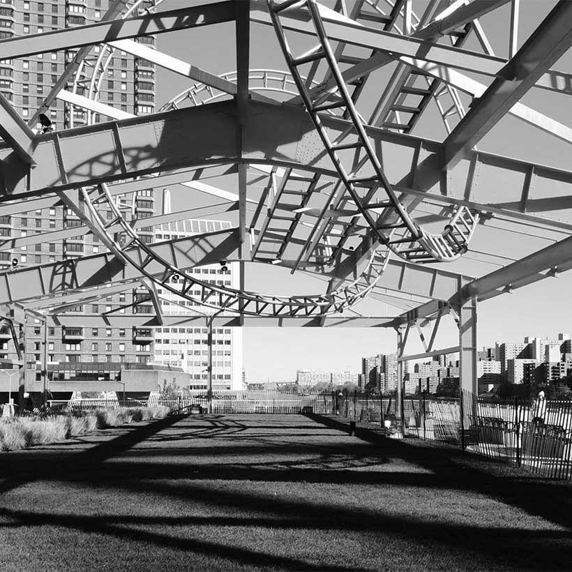 Alice Aycock’s sculpture East River Roundabout