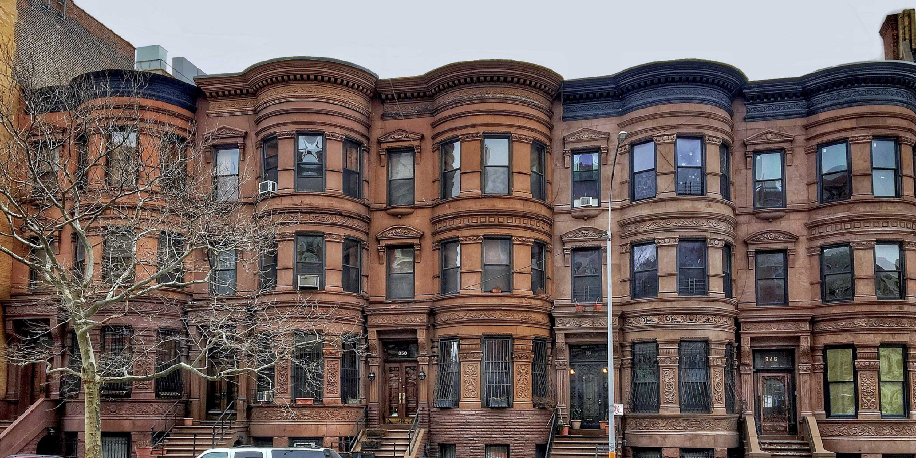 row on brownstones in Hamilton Heights