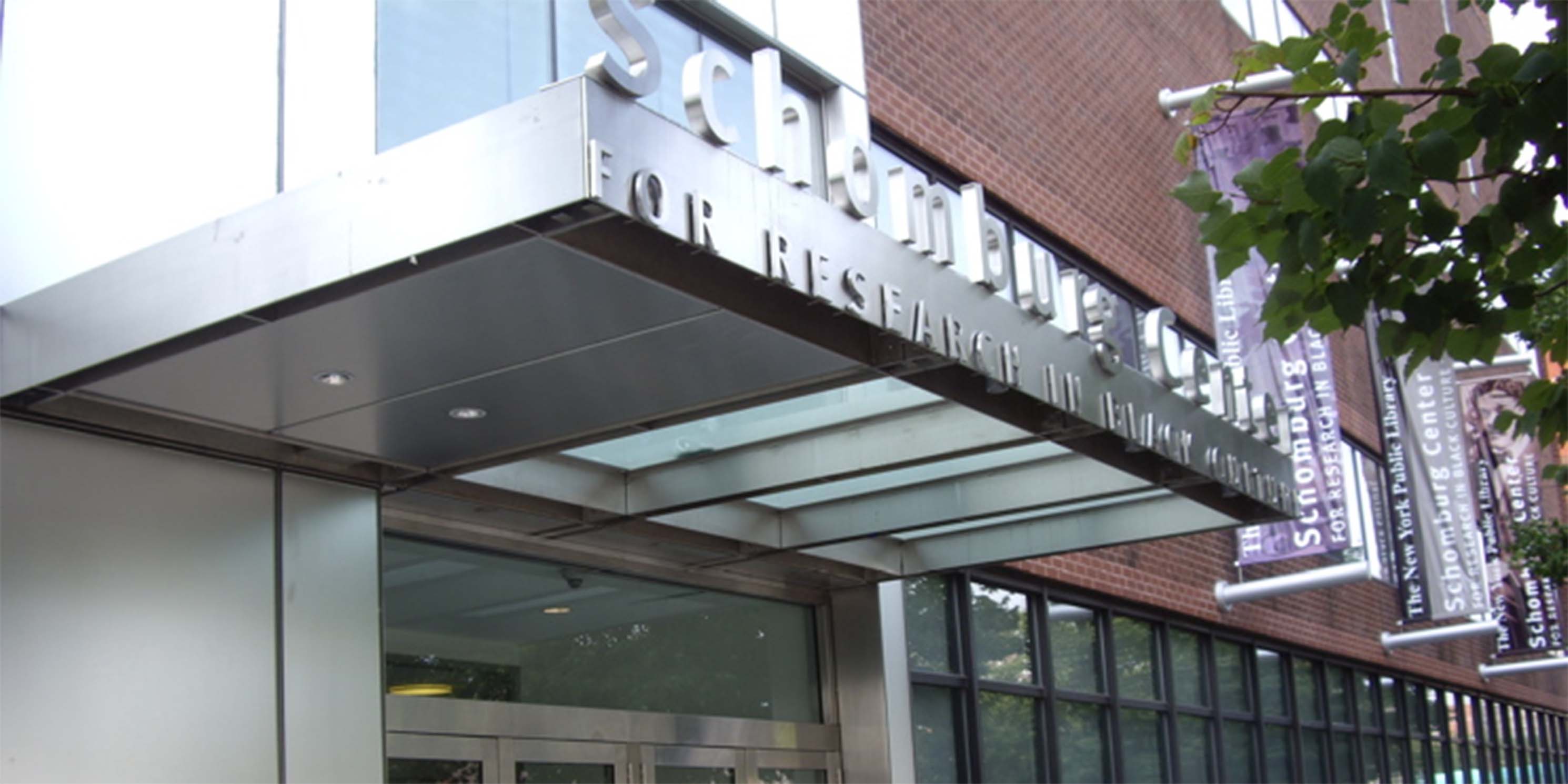 entrance to the Shomburg Center in Harlem