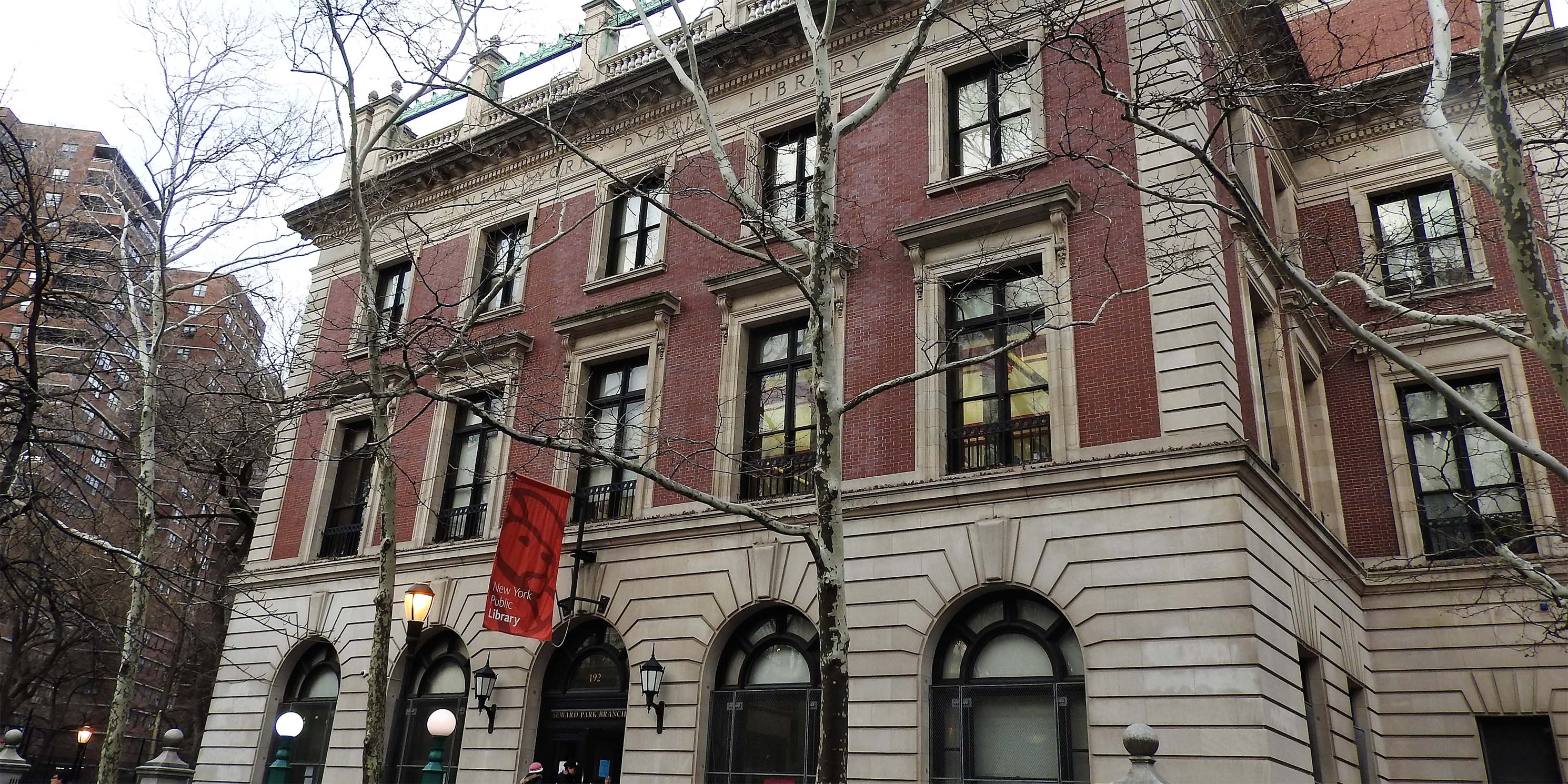 exterior of Seward Park Library