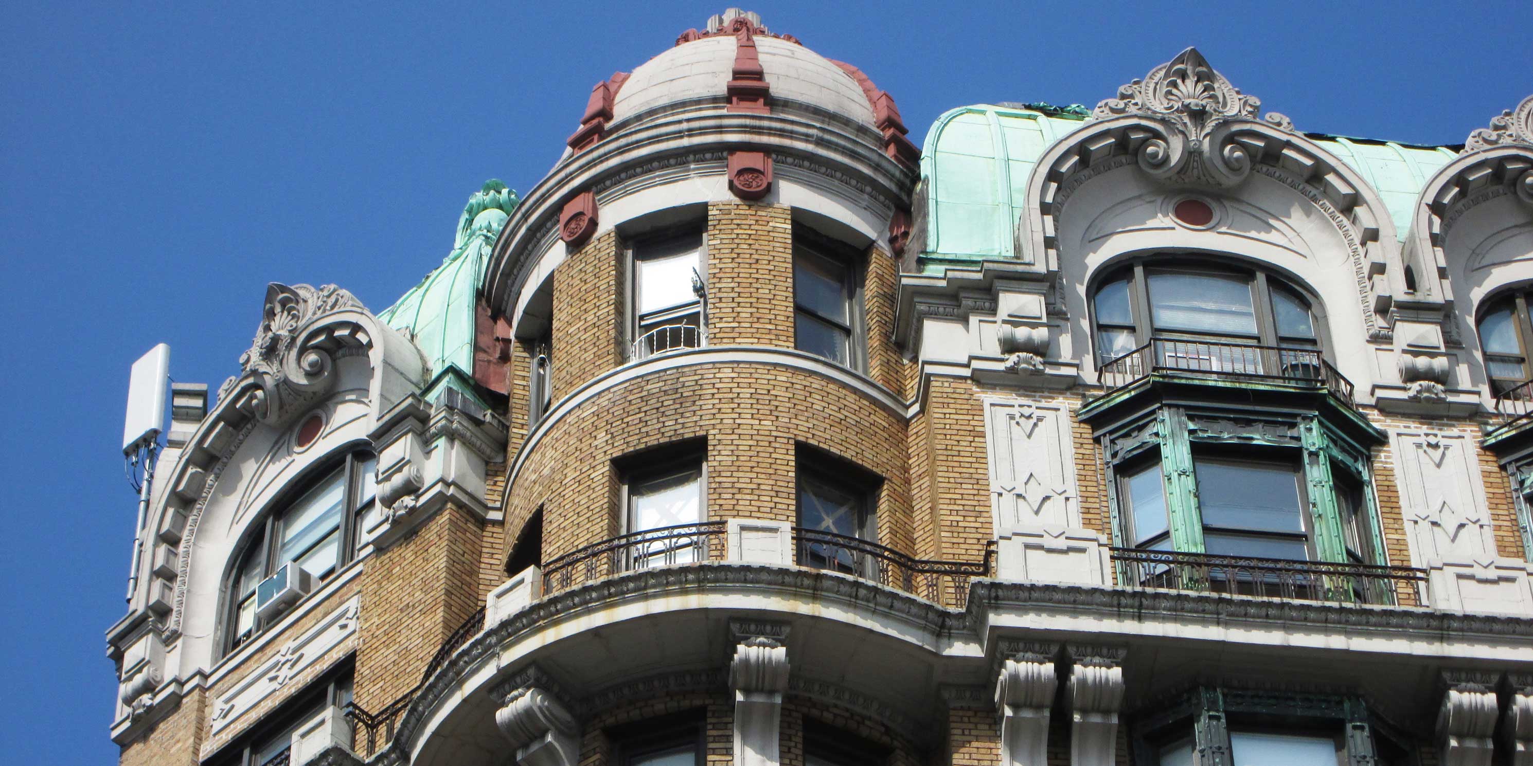 exterior of the Sutherland Building at 611 West 158th Street