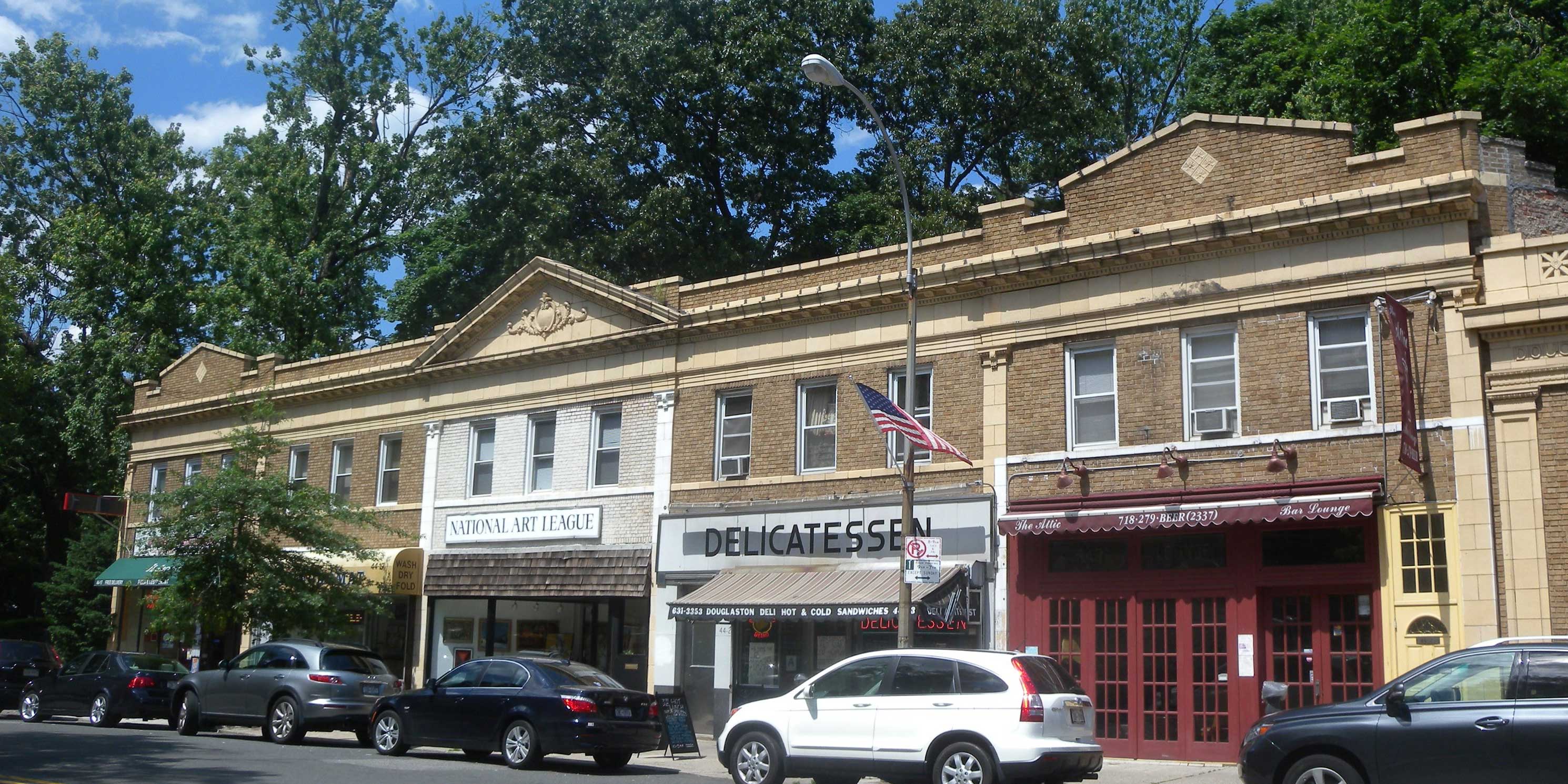 shops in Douglaston, Queens