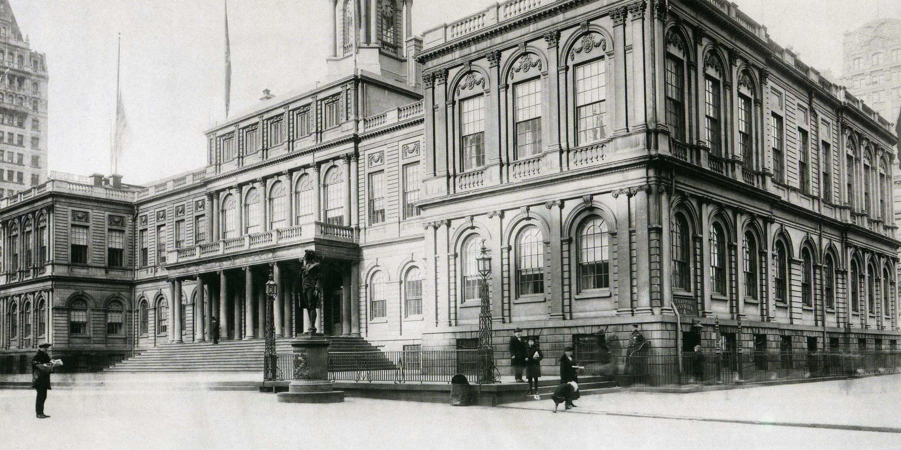 exterior of New York City Hall in 1919