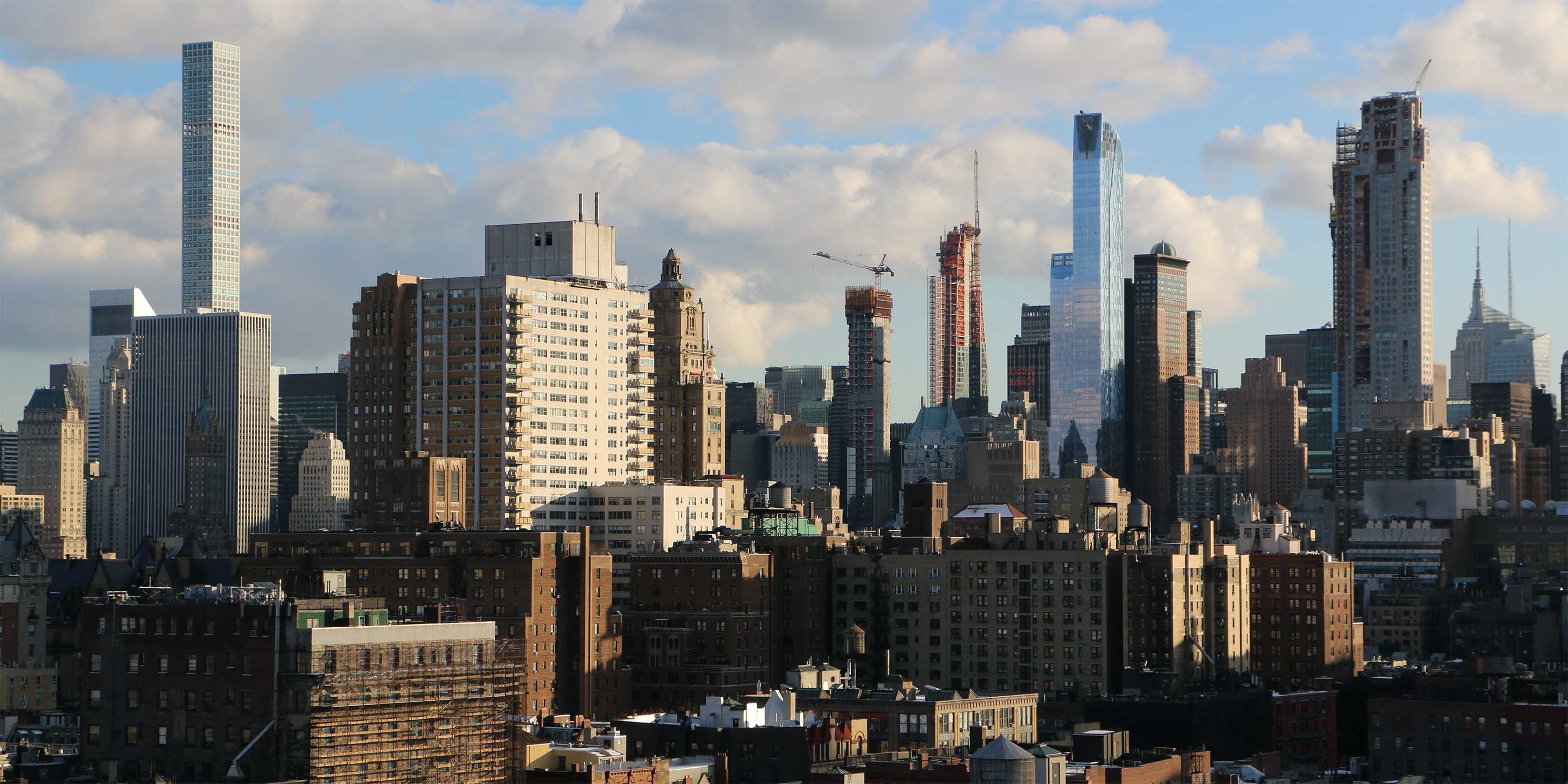 New York City skyline, with Billionaire's Row in the center