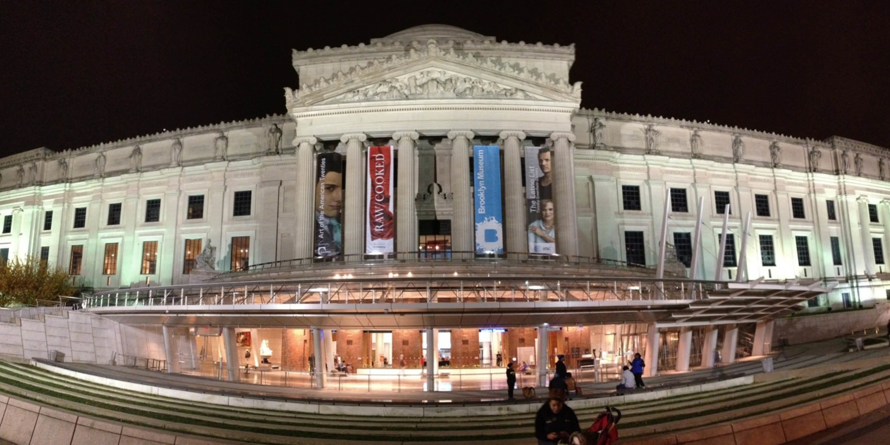 entrance to the Brooklyn Museum at night