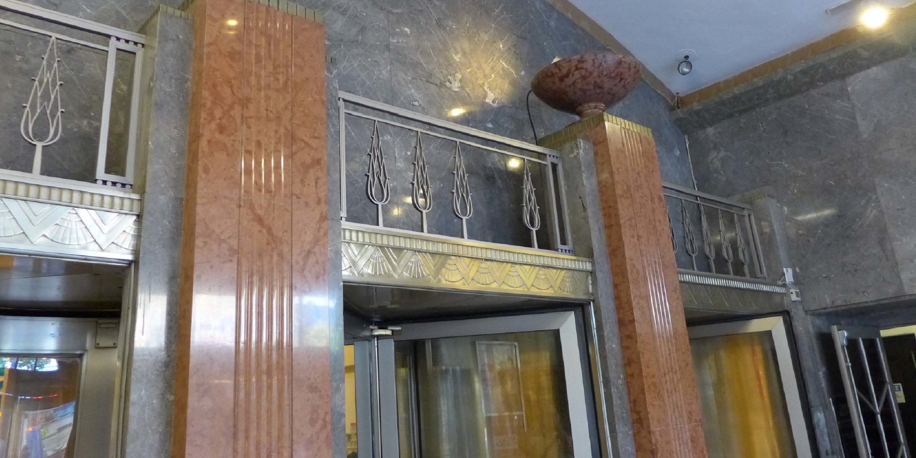entrance to art deco style building in Brooklyn Heights