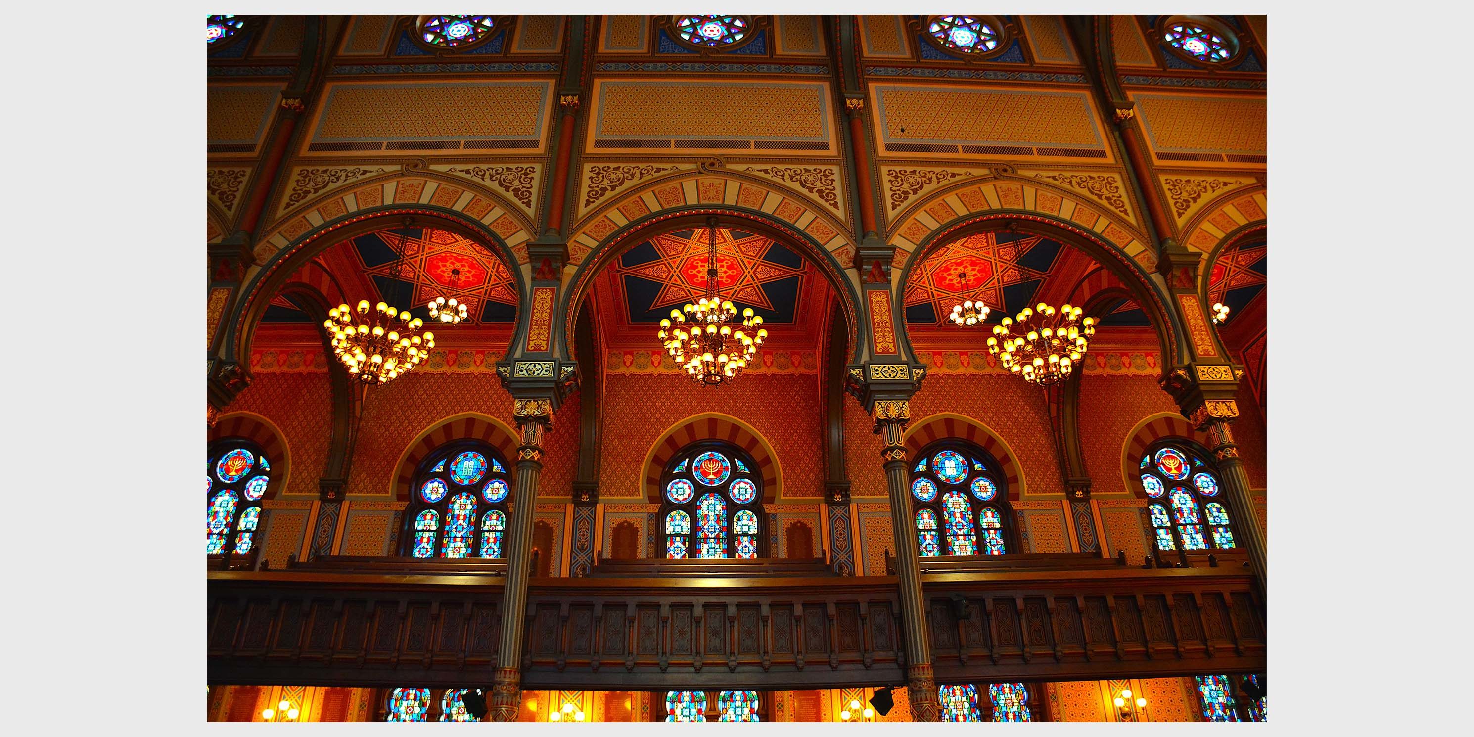 stain glass windows inside the Central Synagogue in Manhattan